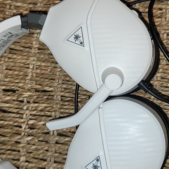 Turtle beach recon 200 headset white - Picture 2 of 4